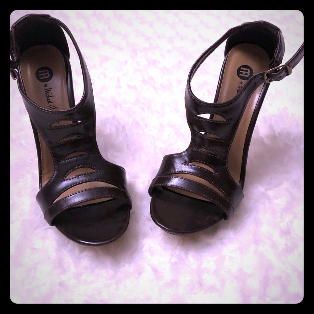 Michael Antonio heels